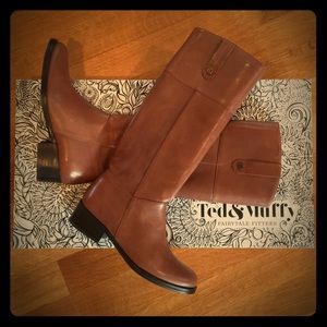 NEVER WORN slim-calf brown leather riding boots